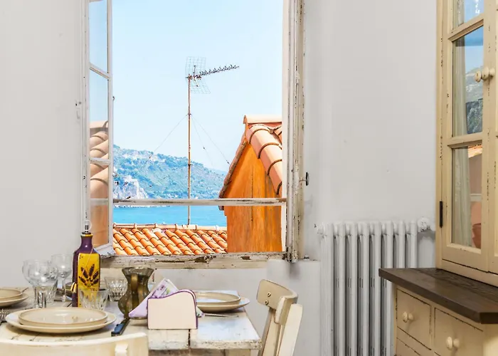 Au Vieux Chateau, Atypique Vue *