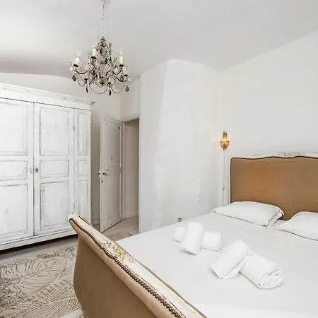 Au Vieux Chateau, Atypique Vue *