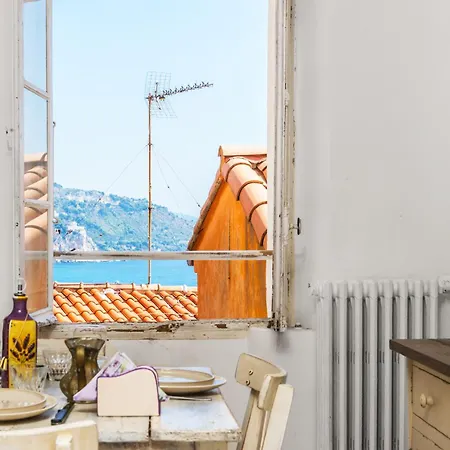 Au Vieux Chateau, Atypique Vue *