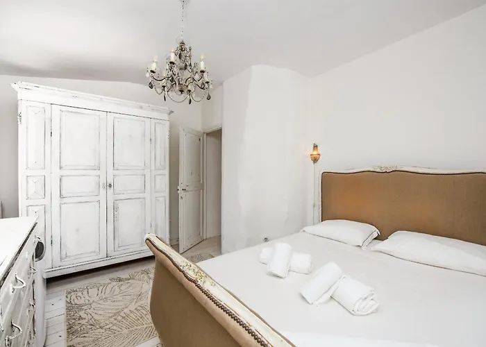 Au Vieux Chateau, Atypique Vue *